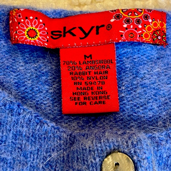 Skyr Scandinavian child’s sweater - Picture 2 of 4